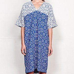 Ace & Jig Blue and White V-Neck Midi Dress in Cardiff - Fits like M Medium